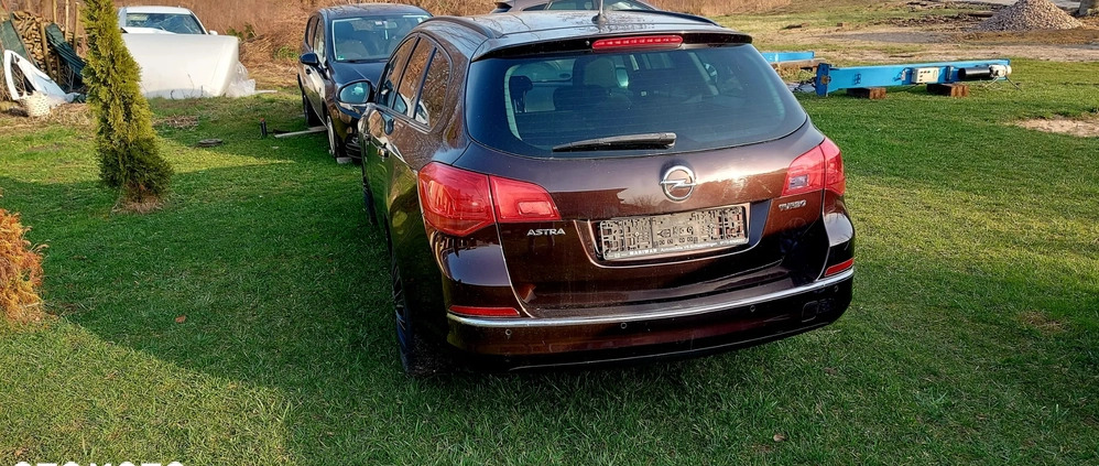Opel Astra cena 28900 przebieg: 146000, rok produkcji 2013 z Zator małe 16